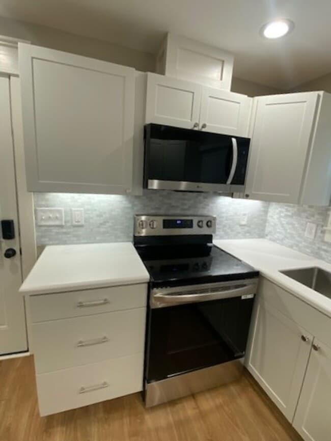 Building Photo - Remodeled Bungalow in Smiths Station
