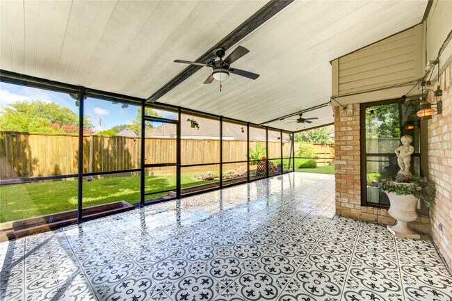Foto del edificio - 13103 Wickersham Ln