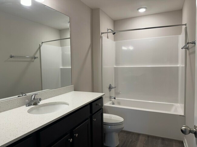 Foto del edificio - 2470 Dittney Ln