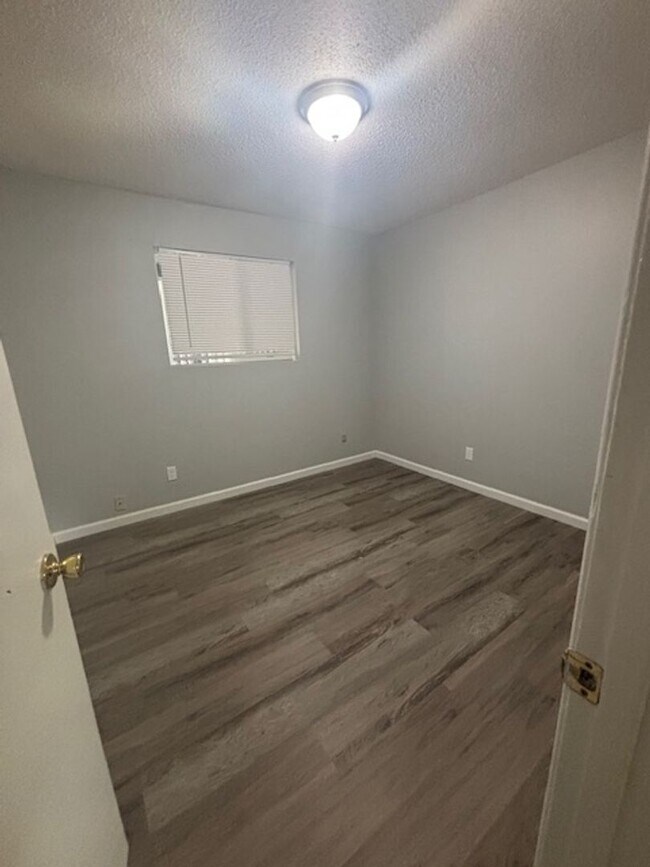 Foto del edificio - 3589 N Tindle Blvd