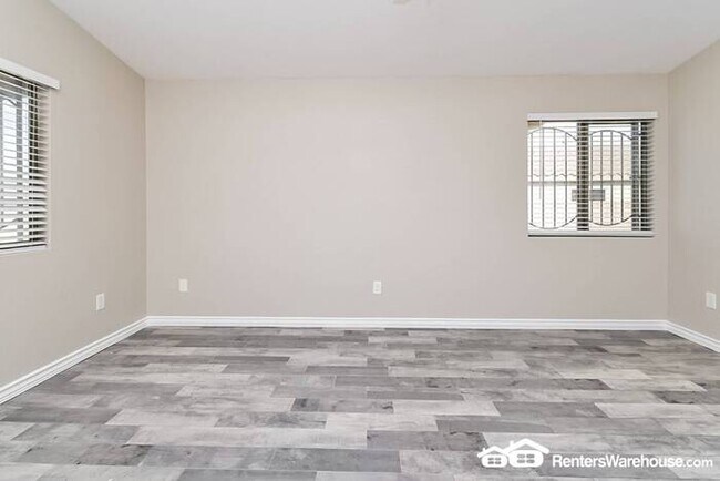 Building Photo - Spacious updated 4 Bed, 3 Bath home in Tuc...