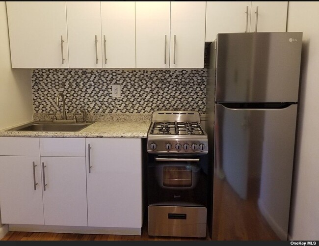 Foto del edificio - 312 E 89th St