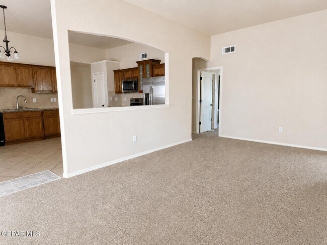 Building Photo - 12871 Hidden Grove Dr