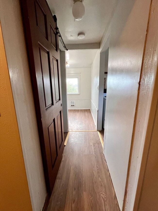 Building Photo - Non-Refundable & Security Deposit Total: $925.00