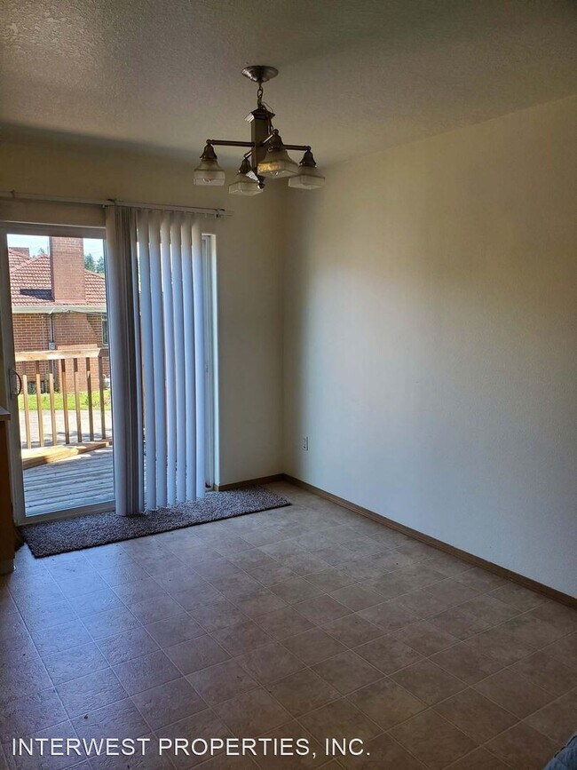 Foto del edificio - 520 NE 128th Ave