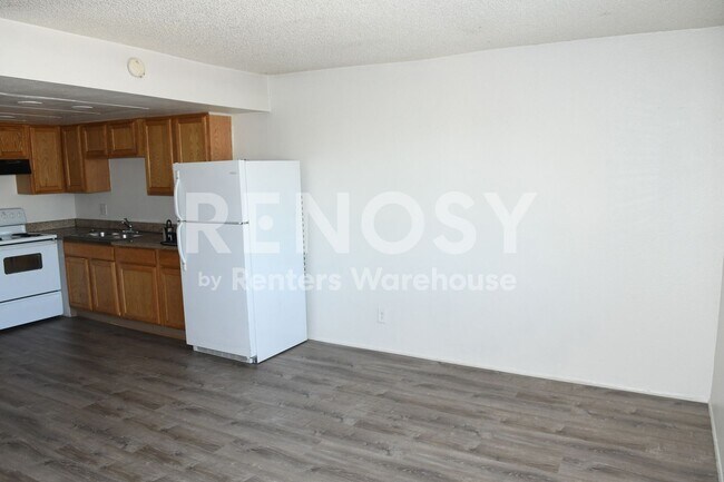 Foto del edificio - 1733 E Cambridge Ave
