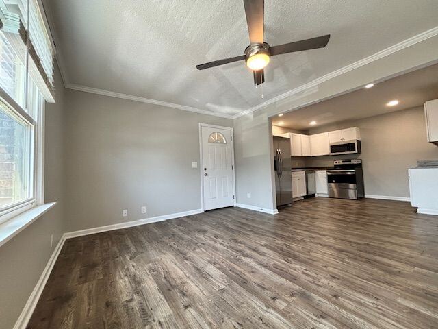 Foto del edificio - 1614 Cypress Dr