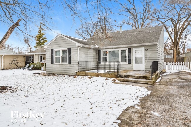 Building Photo - 431 Division St