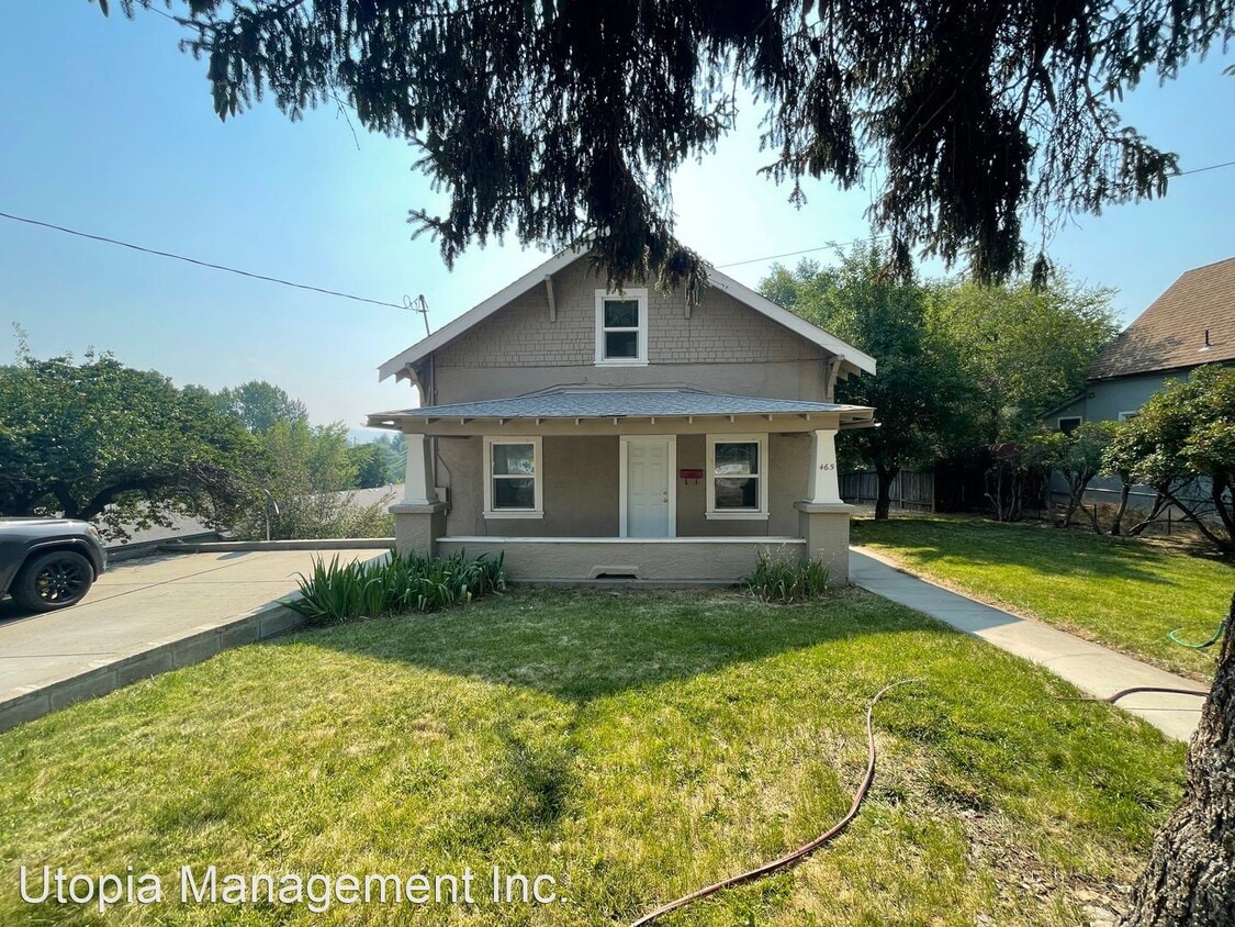 5 br, 1 bath House 465 N. Roop Street House for Rent in Susanville