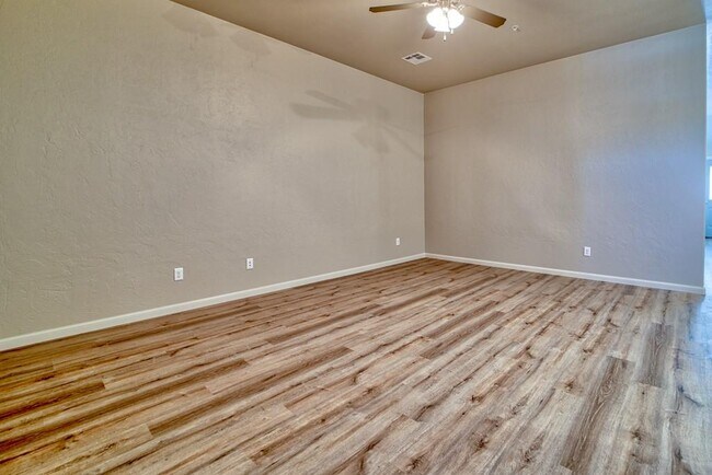 Foto del edificio - 1530 S 7th St