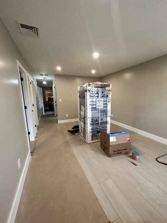 Building Photo - Stanley St. NB