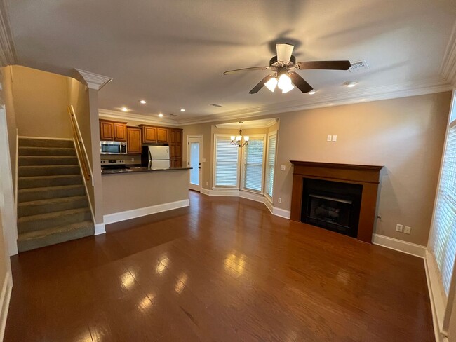 Building Photo - 3BR/3BA For Rent