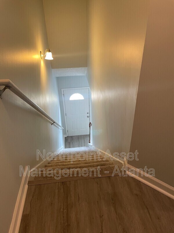 Foto del edificio - 8635 Thomas Rd