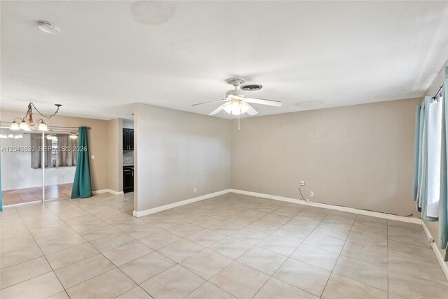 Foto del edificio - 5081 SW 95th Ave
