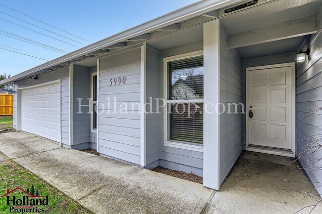Building Photo - Charming One-Level Home at a Prime Location