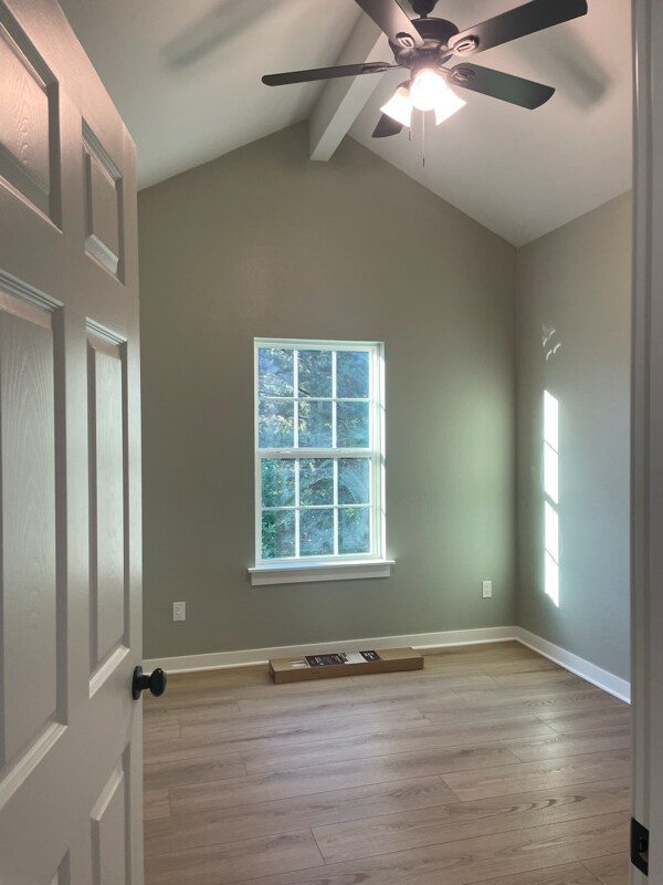Foto del edificio - 15831 Echo Glen Dr