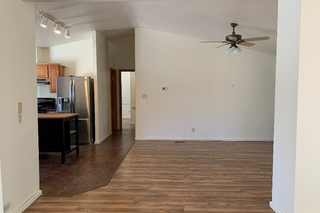 Foto del edificio - 680 Ocotillo Cir