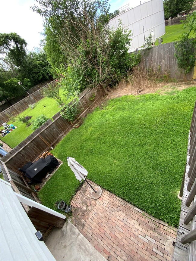 Building Photo - 5027 Kleinway Dr