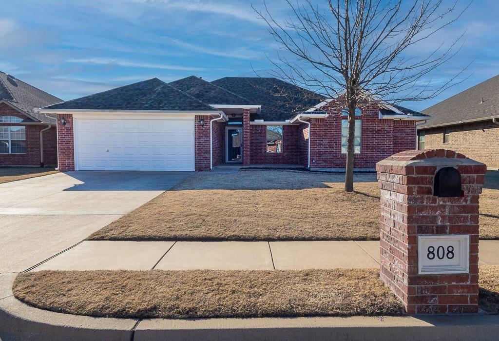 Foto principal - 808 Canyon Dr