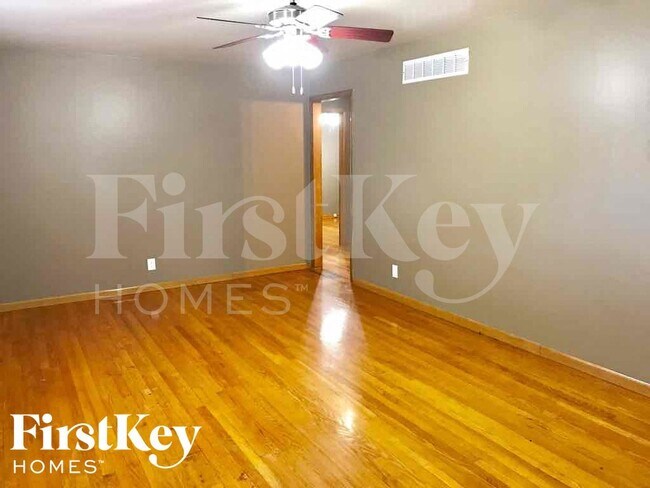 Foto del edificio - 8951 E 83rd St