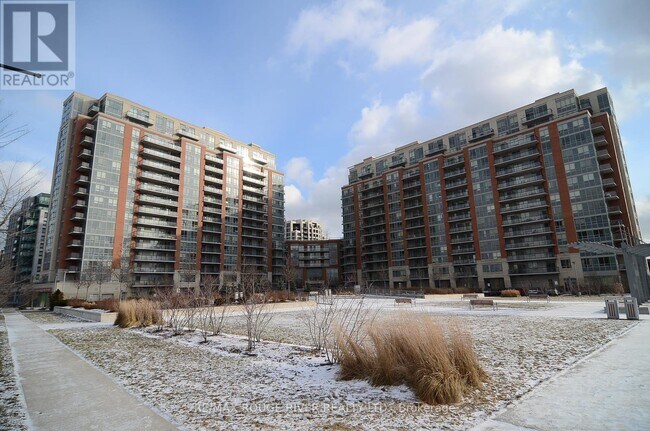 Building Photo - H-60-360 S Town Centre Blvd