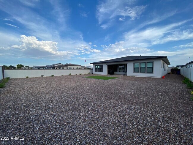 Foto del edificio - 21900 E Sunset Dr