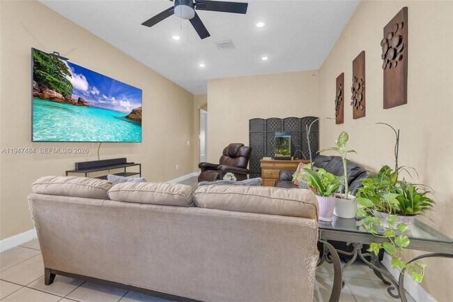 Building Photo - 8612 Buckskin Manor