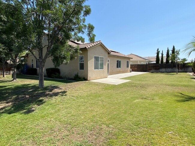 Building Photo - 15803 St Clement Way