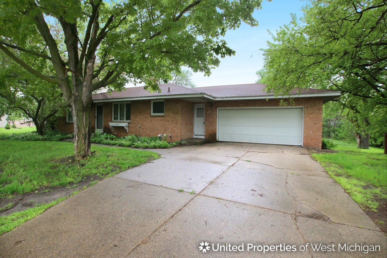 8409 Kraft Ave SE, Caledonia, MI 49316 House for Rent in Caledonia