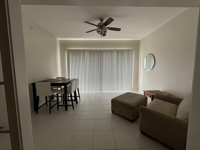 Foto del edificio - 10 Harbour Isle Dr E