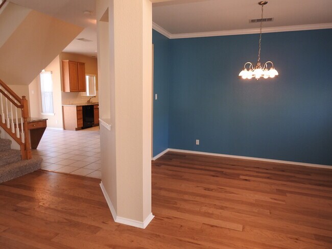 Building Photo - 2104 Bent Tree Ct