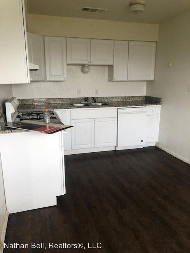 Building Photo - 4 br, 1.5 bath House - 2100 Wimberly Dr
