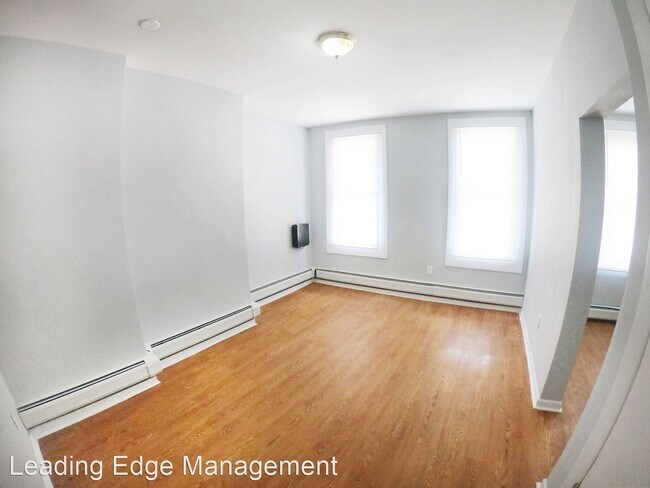 Building Photo - 348 Randolph Ave