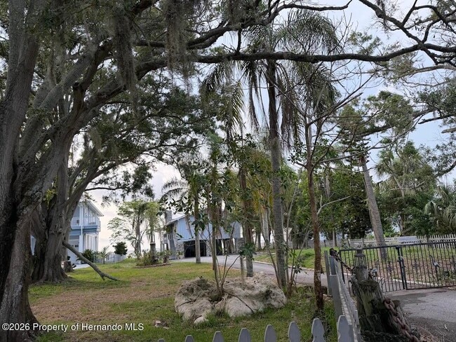 Building Photo - 2007 Gulfview Dr