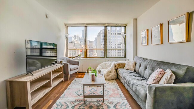 Foto del edificio - 222 E Pearson St