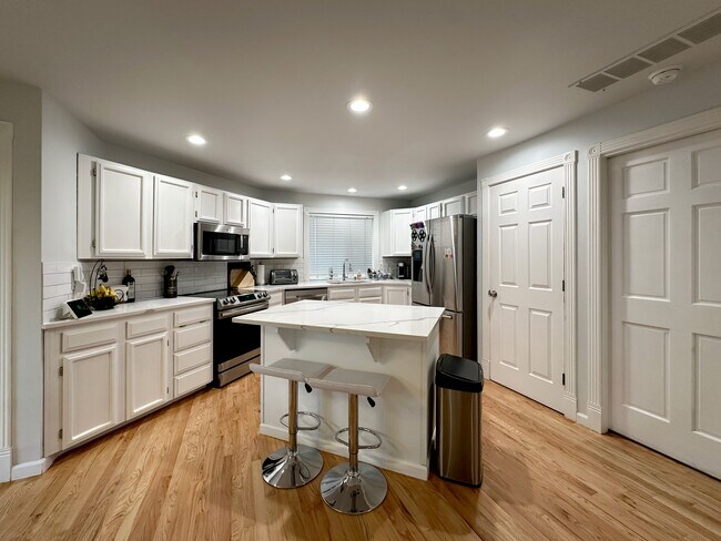 Cocina de diseño - 34426 10th Ave SW