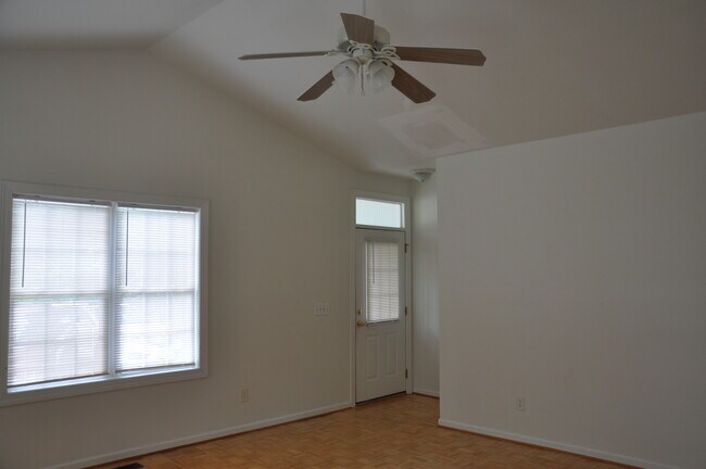 Building Photo - 3819 Garden Ave