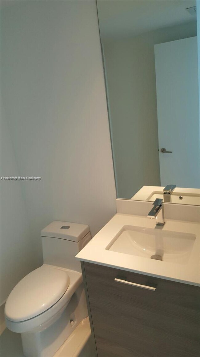 Foto del edificio - 1300 S Miami Ave