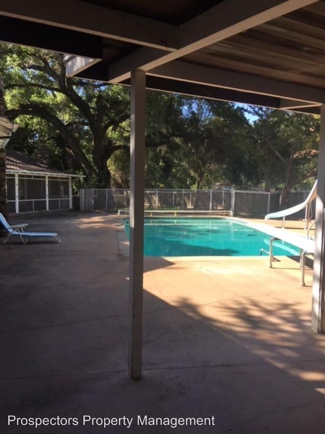 Foto del edificio - 3 br, 2.5 bath House - 19850 Uvas Rd
