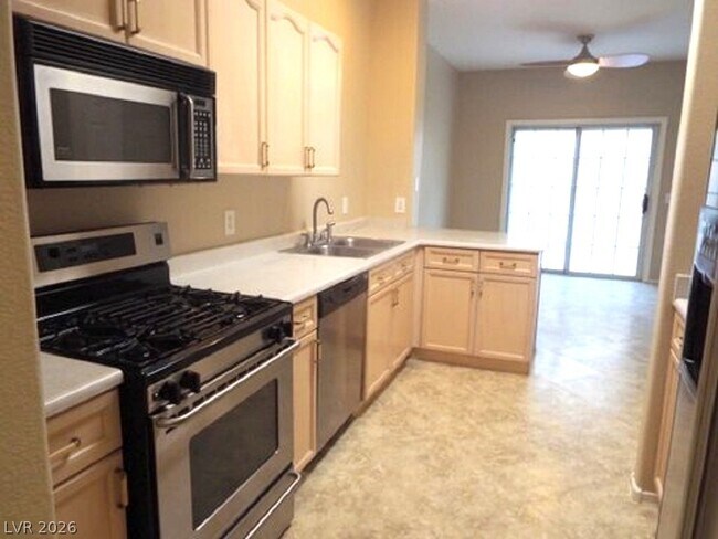 Foto del edificio - 9623 Gunsmith Dr