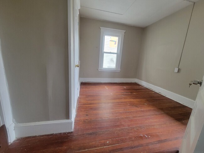 Building Photo - 226 Cooke St