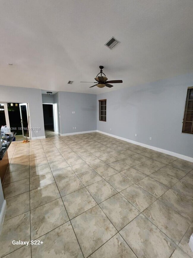 Foto del edificio - 3187 SW 143rd Pl