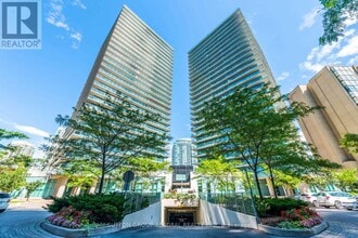 Building Photo - 5508 Yonge St