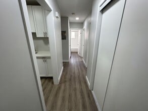 Building Photo - 98 Forest St