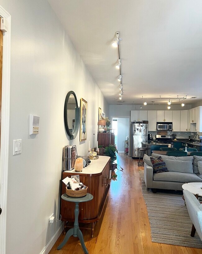 Foto del edificio - 1420 W Carmen Ave