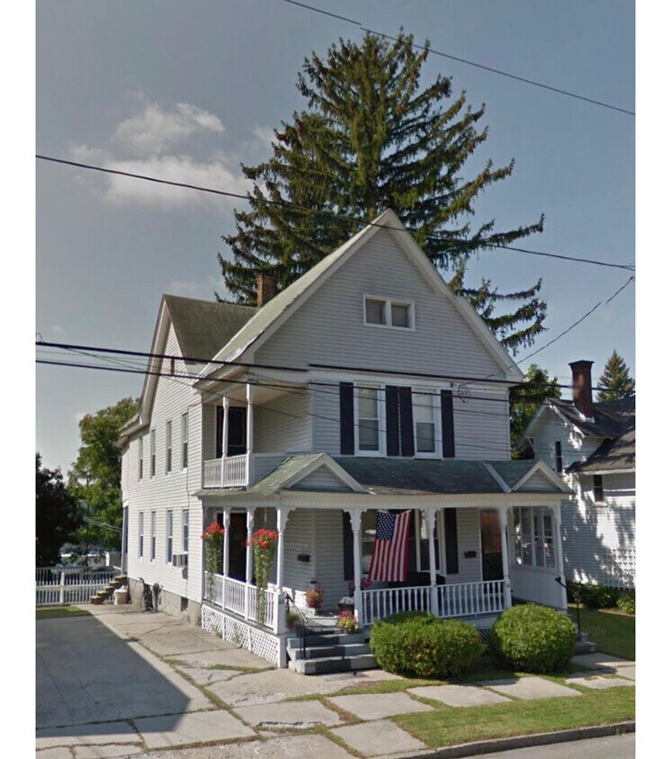 Primary Photo - 46 Romeyn Ave
