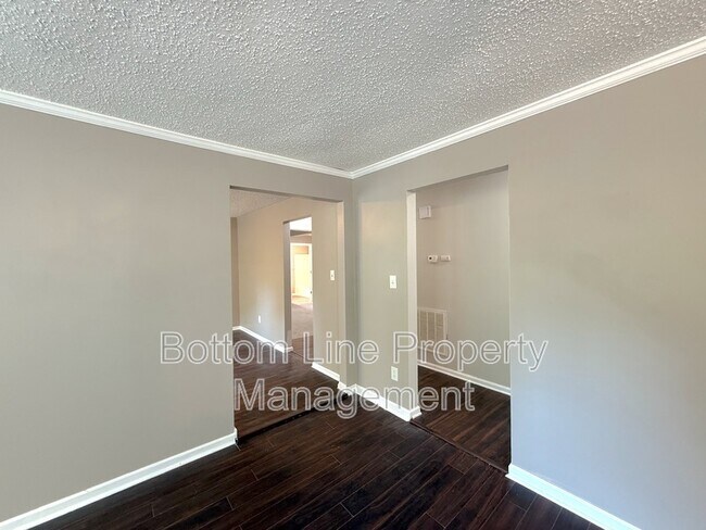 Building Photo - 1011 S Weldon St
