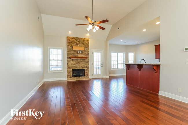 Foto del edificio - 3724 Windhaven Ct