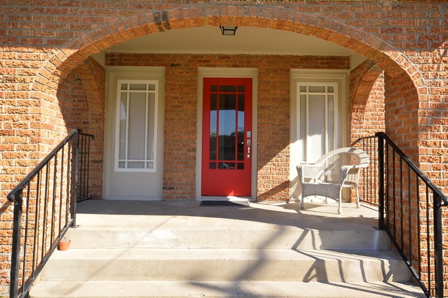 Historical character has been respectfully preserved. - 121 North St