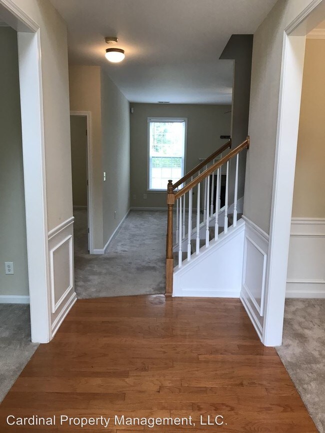 Building Photo - 8007 Applemist Dr